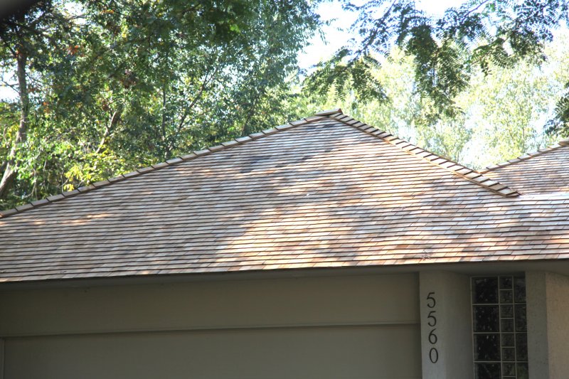 Cedar shingle roof Minnetonka by Kuhl