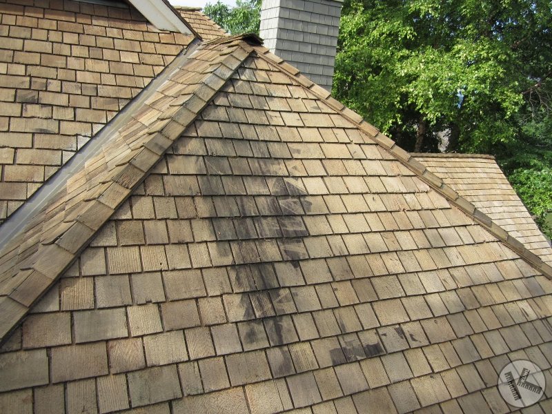 Bad Cedar Roof Washing Done by a Competitor