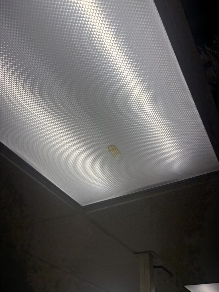The cause of ice dams